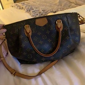 Louis Vuitton turenne bag, hardly used, in good condition